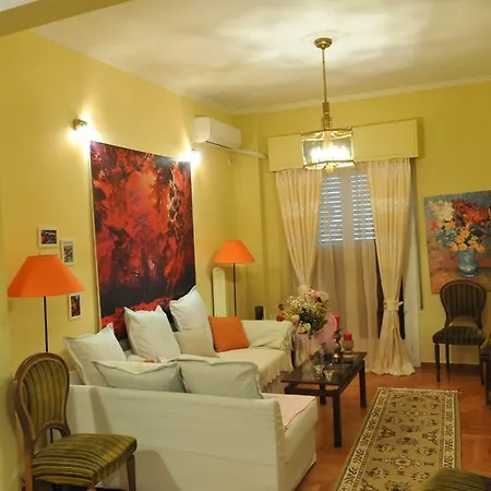 Cozy Acropolis Apartment *