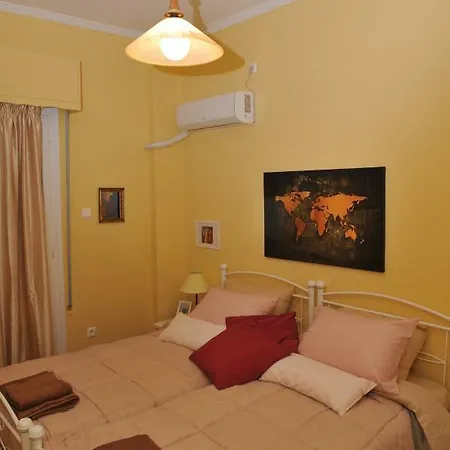 Cozy Acropolis Apartment